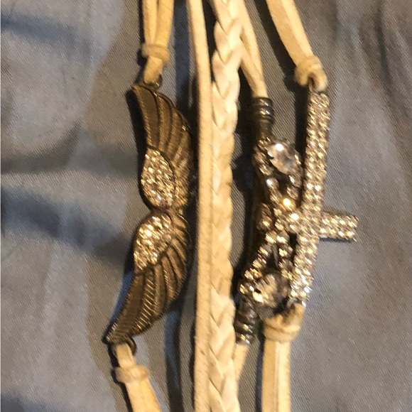 Cross an angel wing bracelet - Picture 2 of 2